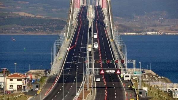 Köprüyü, 16 yıl 2 ay 12 gün işletme süresi teklifiyle kazanan Türkiye ve Güney Koreli firmalardan oluşan ?Daelim?Limak?SK?Yapı Merkezi Ortak Girişimi? hayata geçirdi. 1915 Çanakkale Köprüsü için günlük 45 bin yıllık 16 milyon 425 bin araç geçiş garantisi verildi. Verilen garantide araç başı ücret 15 Euro + KDV oldu.