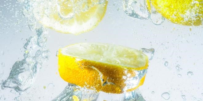 Düzenli olarak limonlu su içmenin az bilinen faydaları!