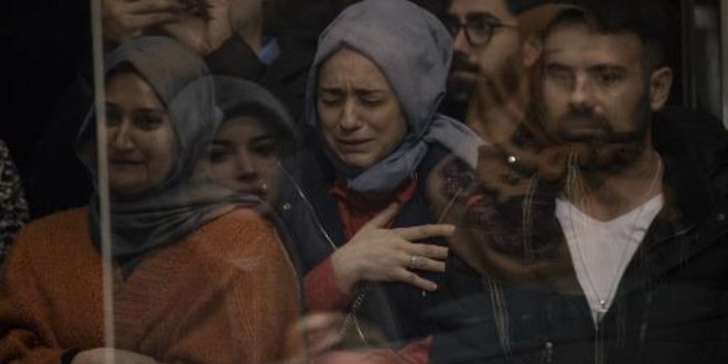 Kadir Gecesi'nde Hırka-i Şerif'e ziyaretçi akını