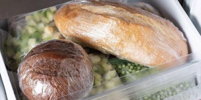 Ekmek bozulmasın diye asla buzdolabına koymayın!