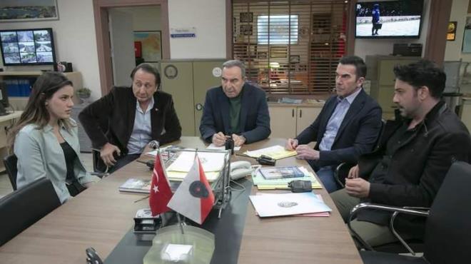 Diziseverler tarafından büyük bir heyecanla beklenen yapım için Kanal D İç Yapımlar, dizinin yayın haklarını Erler Film'den satın aldı.