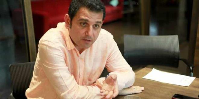 Yaşananlar birçok kişi tarafından 'Fatih Portakal ayıp etmiş' ve 'Bir şarkı söylemekten konuyu nerelere getirmişler. Portakal'ın sanata da sanatçıya da saygısı yok' şeklinde yorumlandı.