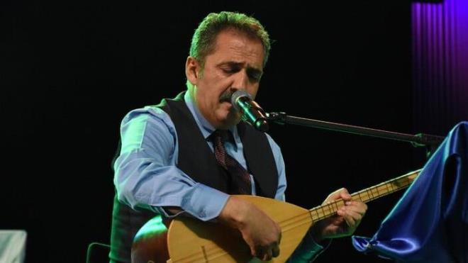 Ak Parti'ye oy verdikleri için sosyal medyadan birçok ünlü tarafından da hakaretlere maruz kalan depremzedelere sahip çıktı.