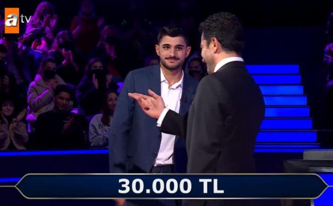 Genç yarışmacı, 30.000 Bin TL değerindeki ödül ile yarışmaya veda etti.