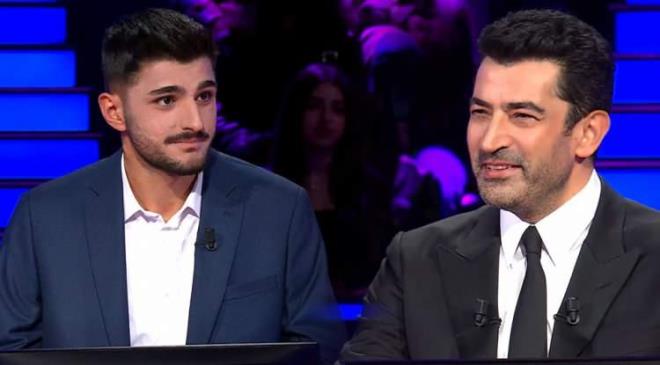 Ünlü oyuncu Kenan İmirzalıoğlu'nun sunumunu üstlendiği fenomen yarışma programı 'Kim Milyoner Olmak İster'in son bölümünde yer alan "Hangi filmin ilk 10 dakika 38 saniyelik süresi boyunca hiçbir konuşma yoktur?" sorusu izleyenleri ekran başına kilitledi. Tıp fakültesi öğrencisi Emre Uçar'ı terleten sorunun yanıtı herkesi şaşırttı.