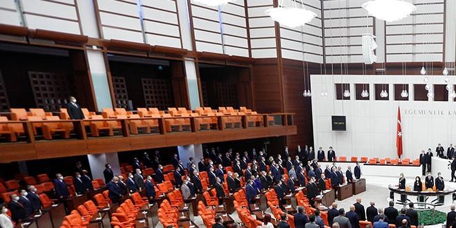 Milletvekilleri kayıt yaptırıyor