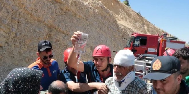 5.5'lik depreme dağ çayı toplarken yakalandı!