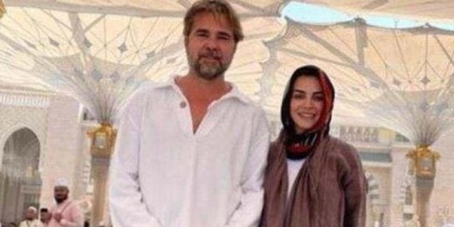 Eşiyle kutsal toprakları ziyaret etti!