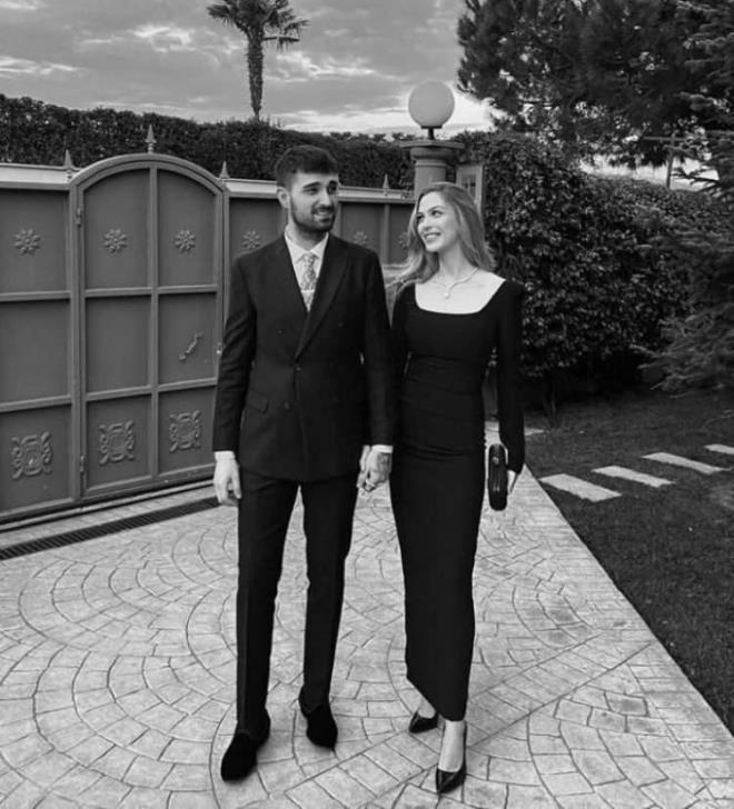 Bebeklerini kucağına almak için gün sayan Şefkatli, önceki gün katıldığı bir etkinlikte bebekleriyle ilgili konuştu. "Doktorum, doğumun ocak ayında olacağını söyledi." diyerek sözlerine başlayan Şefkatli, "Doğum Türkiye?de olacak. Hazırlıklarımız tam hazır değil ama eksikleri tamamlıyoruz. Doğumun tam olarak nasıl olacağına doktorumuz karar verecek. Normal veya sezaryen doğum ise doğumun olduğu gün belli olacak" dedi.