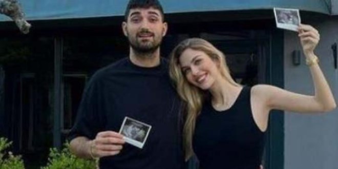 İkizlerinin adı belli oldu!