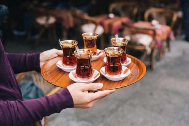 Solunum Sistemi Sağlığı: Karanfil, öksürük ve soğuk algınlığı gibi solunum sistemi problemlerine karşı yardımcı olabilir. Anti-enflamatuar özellikleri sayesinde solunum yollarındaki iltihabı azaltabilir.