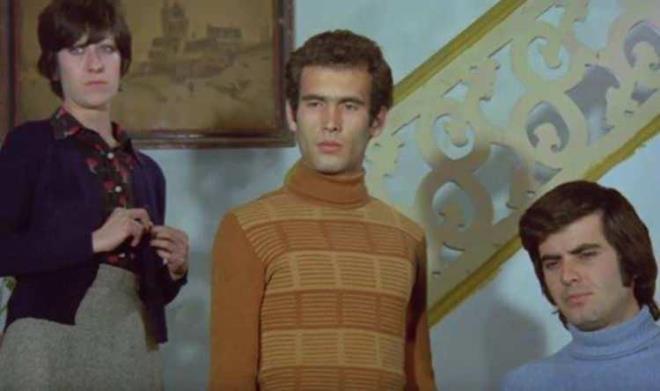 Zamanında oyunculuk kariyerini yarıda bırakarak farklı bir sektöre geçiş yapan ünlü oyuncunun aslında afişe kızarak oyunculuğu bıraktığı öğrenilmişti. Yeniden dikkatleri üzerine toplayan 66 yaşındaki Cengiz Nezir'i  görenler tanıyamıyor. Hakkındaki gerçeği duyanlar ise hayrete düşüyor.