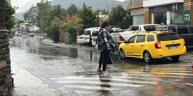 Bodrum'da sağanak etkili oldu