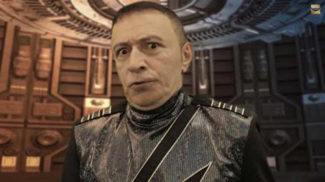 Yeni çıkardığı 'Sürgün Yedim' şarkısını tebrik etmek için aradım Mustafa Topaloğlu'nu? Yıllarca içinde biriktirdiği kırgınlığı ile başladı sözlerine, 'Uzaylı' lakabına olan siteminden bu şarkıyı yaptığını söyledi. "Yıllar önce takılan uzaylı sıfatı sonrasında başladı aslında benim sürgünüm? O günlerden bugüne dek yaşadıklarımı Sürgün Yedim'de anlatmaya çalıştım. 'Uzaylı' lakabı bana yapışınca, ben de onu bırakmak istemedim. Çünkü her gittiğim programda gençler 'Bizi de uzaya götür' diye bağırıyordu. İnsanlar bu espriyi sevdi diye düşündüm.