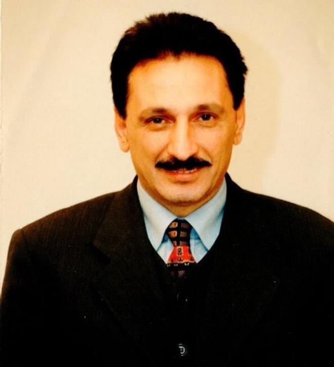 "KARDEŞİMİ BANA DÜŞMAN ETTİLER"    Kardeşi Hilmi Toplaoğlu'ndan söz eden Mustafa Topaloğlu sözlerine şu şekilde devam etti.  "Rahmetliye de öyle söyledim. Kardeşim iyi insandı ama onun da kanına girdiler. Onu bana düşman ettiler. Hastalığa yakalanınca bile daha güzel olacak dedim.