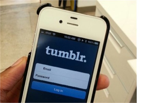 <p><b>Tumblr</b></p>  Öne çıkan ve de en fazla indirilen uygulamalardan.