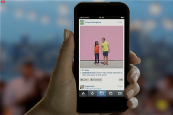 <p><b>Instagram</b></p>  Son dönemin en popüler fotoğraf paylaşımı uygulamaları.