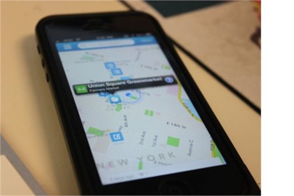 <p><b>Foursquare</b></p>  Mekan takibi ve iletişim amaçlı kullanılan bir başka uygulama.