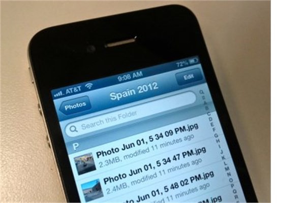 <p><b>Dropbox</b></p>  İnternet üzerinden depolama yapmayı sağlayan uygulama hem Apple hem de Android kullanıcıları tarafından ücretsiz indirilebiliyor.