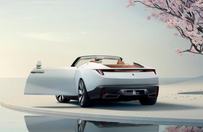 Özel üretim aracın fiyatının 30 milyon dolardan fazla olduğu tahmin ediliyor. Bu da dünyanın en pahalı otomobili olmasını sağlıyor. Araç için bir Türkiye fiyatı vermek gerekirse, vergiler hariç 936 milyon TL, vergilerle ortalama 3.5 milyar TL'ye kadar çıkıyor. (Yüzde 220 ÖTV x yüzde 20 KDV)