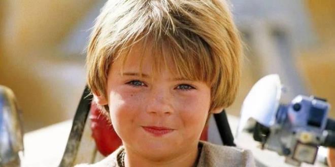 Çocuk oyuncu Jake Lloyd'un geçtiğimiz yıllarda şizofreni hastası olduğu ve tedavi gördüğü biliniyordu.