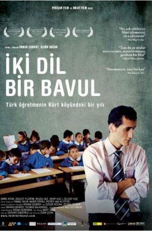 İki Dil Bir Bavul (Özgür Doğan)