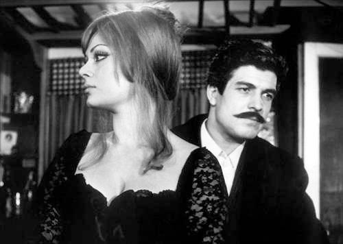 Vesikalı Yarim (Ö. Lütfi Akad)