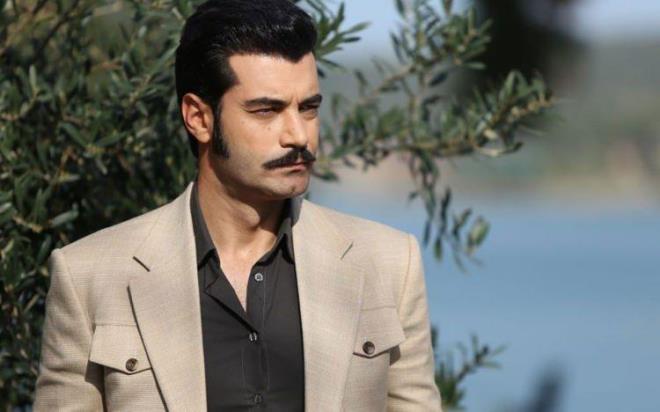 Oyuncu Murat Ünalmış Cumhur İttifakı İBB Başkan Adayı Murat Kurum ile ilgili sosyal medya hesabından son yaptığı paylaşımla 'bu kadar saygısızlık olmaz' dedirtti.