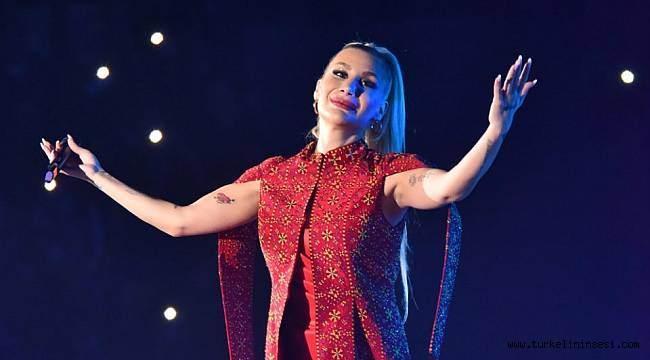 İREM DERİCİ<br>    İstanbul Kartal, İstanbul Büyükçekmece  <p>  1 MİLYON 800 BİN TL