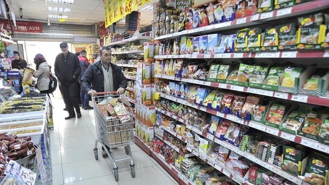 SEÇİM GÜNÜ MARKETLER AÇIK MI?    Seçim günü marketlerin açık olup olmadığı vatandaşlar tarafından merak ediliyor. YSK tarafından seçim günü yasaklarının uygulanacağı yerler belli oldu    Buna göre; BİM, A101, ŞOK, Migros, CarrefourSA gibi zincir marketler seçim günü  açık olacak.    Marketlerin her zamanki saatlerinde hizmet vermeye devam etmesi bekleniyor.