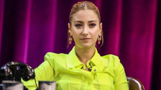 'Adını Feriha Koydum' ve 'Aşk-ı Memnu' dizileriyle hafızalarda yer eden Hazal Kaya, geçtiğimiz haftalarda Berfu Yenenler'in 'Talk Show Perileri' adlı programına konuk olmuştu.