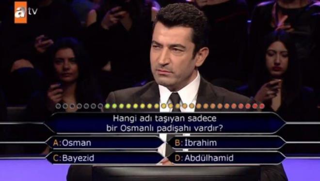 Yıllardır ilgiyle takip edilen yarışma programında daha önce sorulan "Hangi adı taşıyan sadece bir Osmanlı padişahı vardır?" sorusu da en dikkat çeken sorular arasında yer alıyordu.