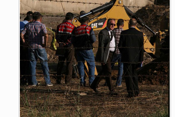 Öte yandan yaşanan firar, akıllara geçmişteki büyük firarları getirdi.