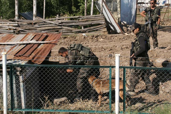 18 mahkumun Bingöl Cezaevi'nden firarı, bu listeye eklenen son olay oldu.