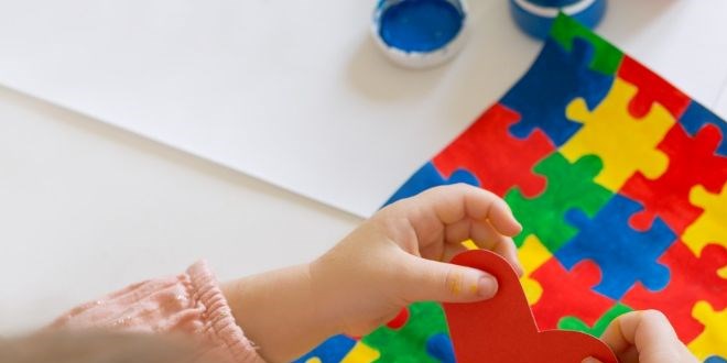 Çocuğun zekasını durduran 7 davranış! Başarıyı engelliyor