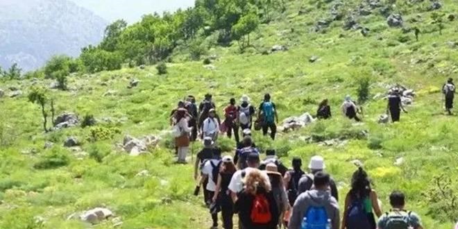 20 günlük ömrü var! Onu görmek için 7 kilometre yürüdüler