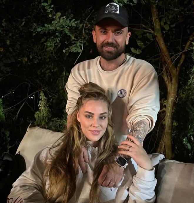 İddiaya göre Muhammet Aydın, kullanmak için lüks bir araç almak istedi ve bu aracı sahibinden vekalaet alarak başka birine sattı.