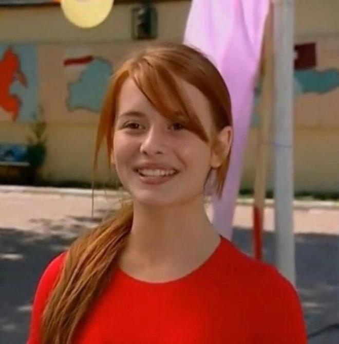 Çocuk yaştan beri sayısız projede yer alan Demirci, şimdilerde 32 yaşında. Akademik kariyere yönelen ve yurt dışında lisans üstü eğitimini tamamlayan Demirci, sosyal medya da kullanmıyor.