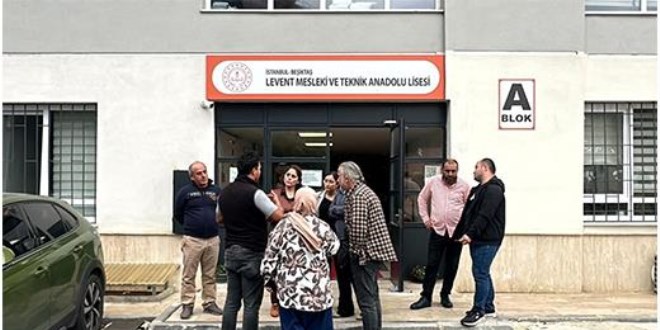 Öğretmen, müdüre silah çekti