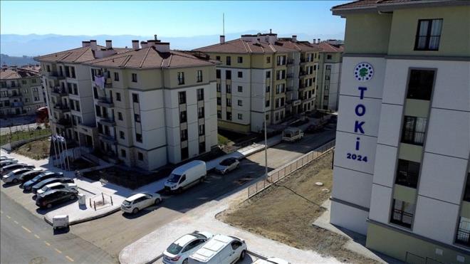 Çevre, Şehircilik ve İklim Değişikliği Bakanlığı Toplu Konut İdaresi Başkanlığı (TOKİ) tarafından gelecek yıl, dar ve orta gelirlilere yönelik 100 bin yeni sosyal konut üretilmesi hedefleniyor. İşte, TOKİ 100 bin sosyal konut başvurusu hakkında bilgiler...