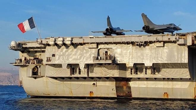8. FRANSA  <br>  Uçak Gemisi Sayısı: 1 aktif    Öne Çıkan Gemi: Charles de Gaulle    Avrupa'nın nükleer enerjiyle çalışan tek uçak gemisi.