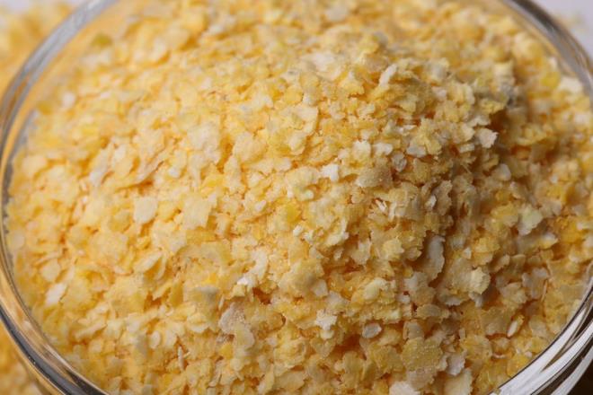 Sağlıklı ve pratik olarak bilinen tahıl gevreği hakkında şaşırtıcı bir uyarı geldi. Zayıflama koçu Thomas, tahıl gevreğinin kilo vermek isteyenler için ?yenebilecek en kötü kahvaltı? olduğunu belirterek, bu besinin zannettiğimiz kadar masum olmadığına dikkat çekti.