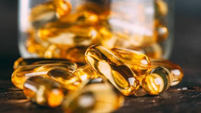 Magnezyum malat, enerji seviyelerini artırmaya ve kas yorgunluğunu hafifletmeye yardımcı olabilir. Yoğun egzersiz sonrası ya da uzun süreli yorgunluk yaşayan kişilerde kasların rahatlaması için kullanılabilir. Magnezyum, kasların gevşemesi için gereklidir. Genellikle sabah veya öğleden sonra, yemeklerle birlikte alınır.