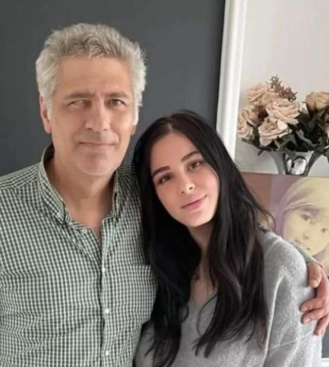 Kurumları öne sürerek kendinize geçirdiklerinizi saklayamazsınız. Adayı, şirketi, telif haklarını, taşınmazlarını, ne var ne yok Nilüfer ve Şirin Gözalıcı?nın ve alakasız 3.kişi akrabalarının üstüne geçirmişler de, babam tarafından kurumlara yapılan bağışların reklamını yapıyorlar utanmadan." dedi.
