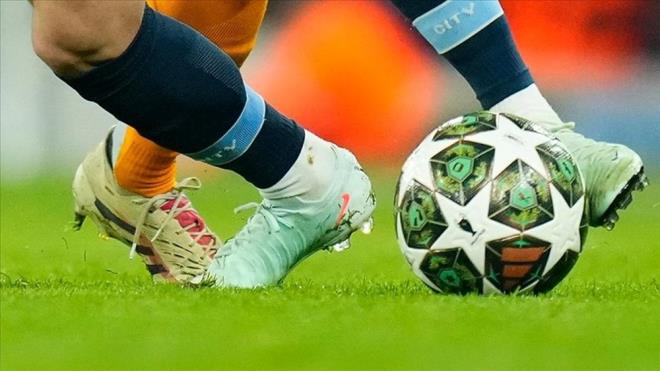 ŞAMPİYONLAR LİGİ SON 16 TURU MAÇLARI NE ZAMAN?      UEFA Şampiyonlar Ligi son 16 turu ilk maçları, 4-5 Mart tarihlerinde yapılacak.    Bu turun rövanş müsabakaları ise 11-12 Mart tarihlerinde oynanacak.