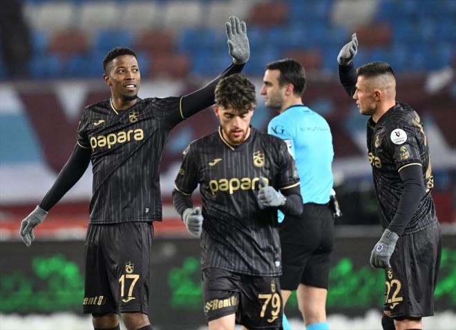 Trabzonspor'un sezon sonunda 56 puan toplayacağı ve sezonu 6'ncı sırada tamamlayacağı belirtildi.