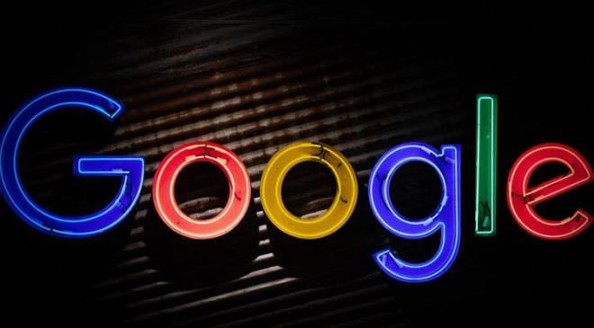Global dijital şirketler arasında çoğunlukla zirvedeki yerini koruyan Google'ın mülakatlarında sorduğu sıradışı sorulardan biri sosyal medyada gündem oldu. Adayların doğru yanıt vermekte zorlandığı o soru yanıtıyla şaşırttı.