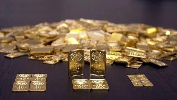 Yılın ikinci yarısı ile alakalı 4 bin 500 lira beklentimiz devam ediyor. Ancak 12 aylık sürece baktığımız zaman gram altın tarafında 6 bin lira seviyesi.
