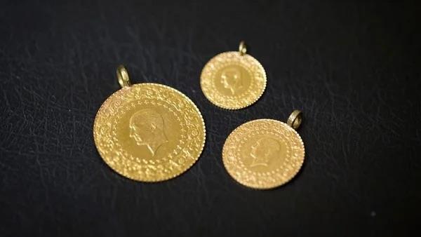 Önümüzdeki 1 ay ya da 1 buçuk aylık süreç içinde ons altın tarafında 2 bin 800 dolar, hatta daha aşağı sarkmalar olabilir. Gram altın tarafında 3 bin 750, devamında 3 bin 650 lira destek seviyelerini göreceğiz. O yüzden kısa vadede bir düşüş.