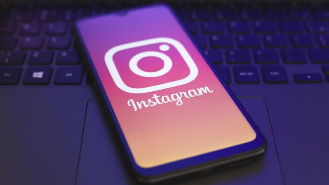 Ayrıca, "Teen Accounts" özelliğinin Facebook ve Messenger'a da genişletileceği kaydedildi. Yeniliklerin birkaç ay içinde ilk olarak ABD, İngiltere, Kanada ve Avustralya'da deneneceği bilgisi de paylaşıldı.